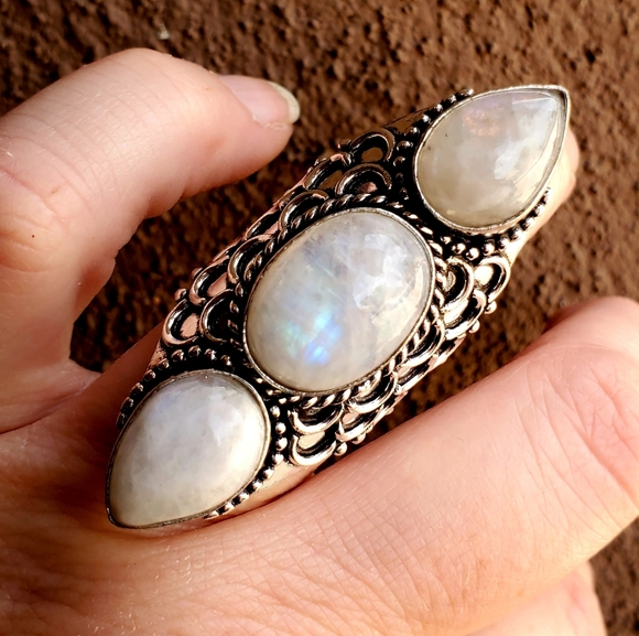 New Rainbow Moonstone 925 Silver Statement Ring. - Picture 16 of 16